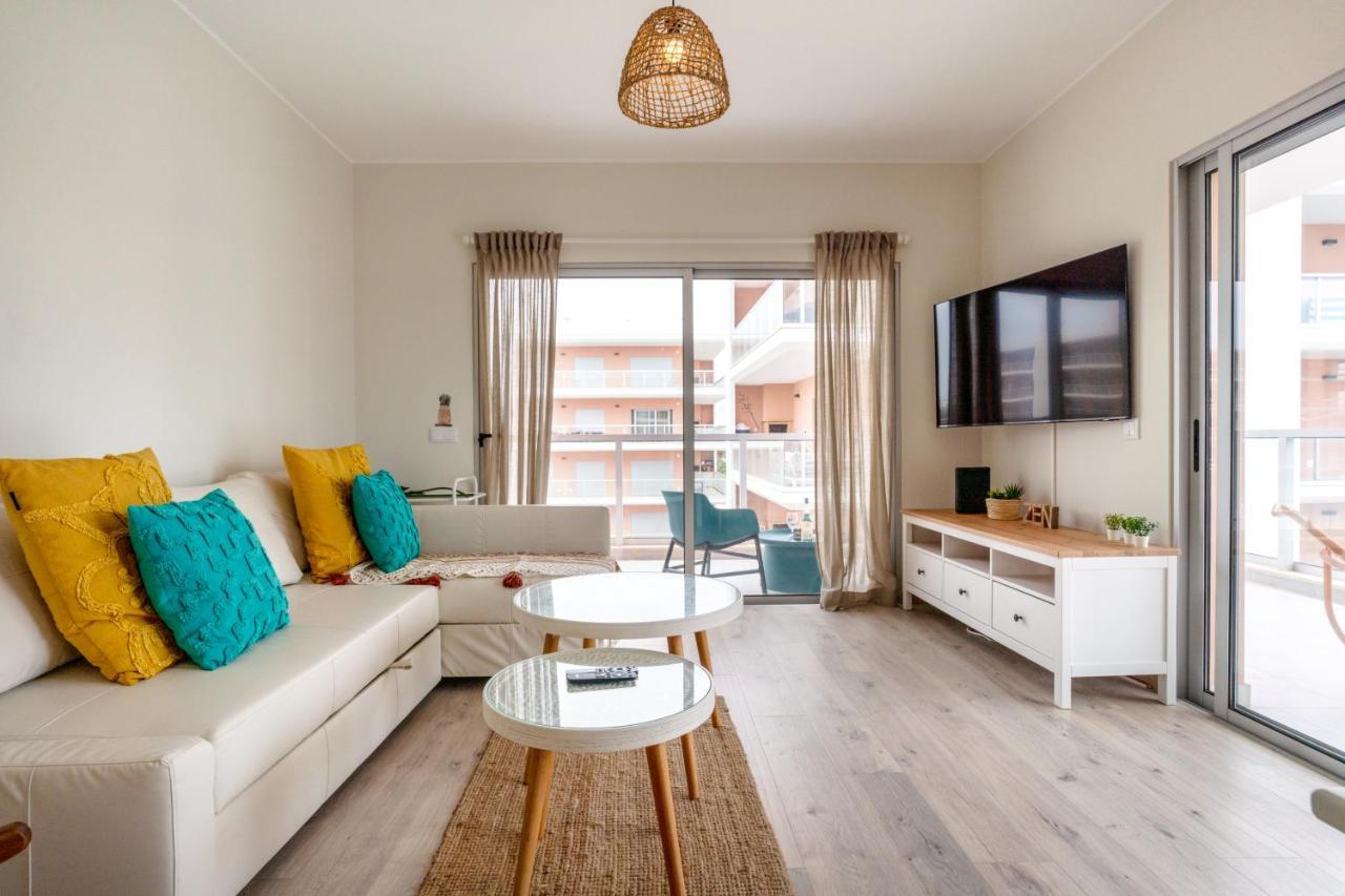 Sunny Brand New 2-Bedroom Apt - 500M From Praia Da Rocha With Ac And Pool! 波尔蒂芒 外观 照片