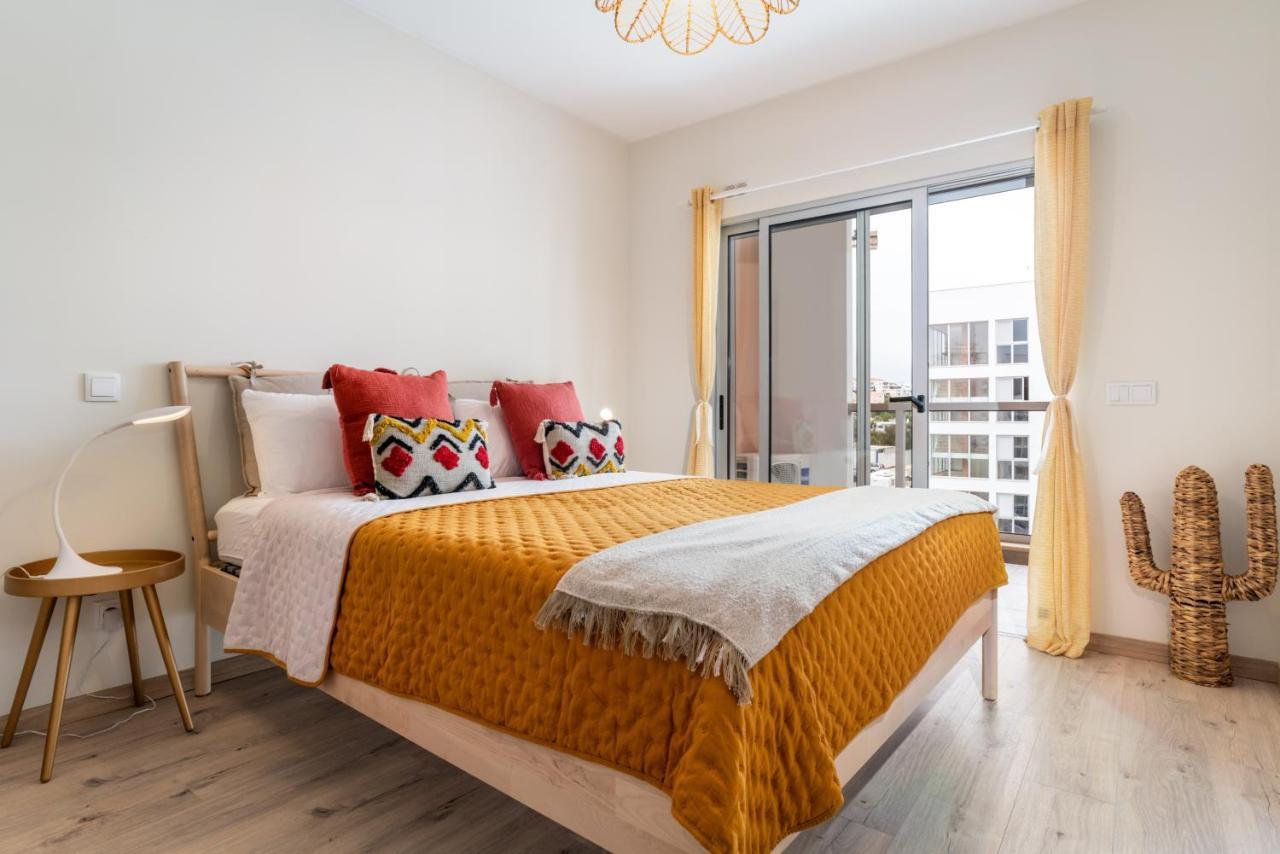 Sunny Brand New 2-Bedroom Apt - 500M From Praia Da Rocha With Ac And Pool! 波尔蒂芒 外观 照片