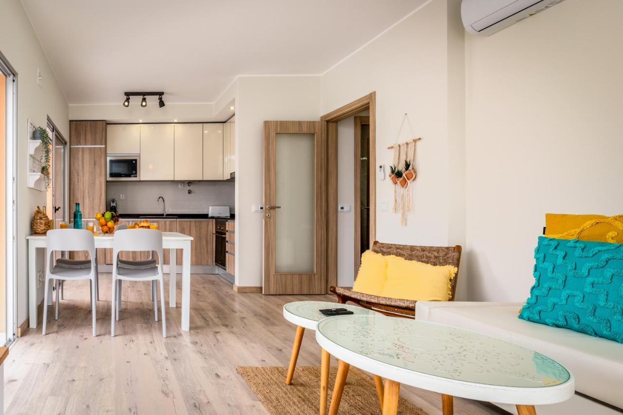 Sunny Brand New 2-Bedroom Apt - 500M From Praia Da Rocha With Ac And Pool! 波尔蒂芒 外观 照片