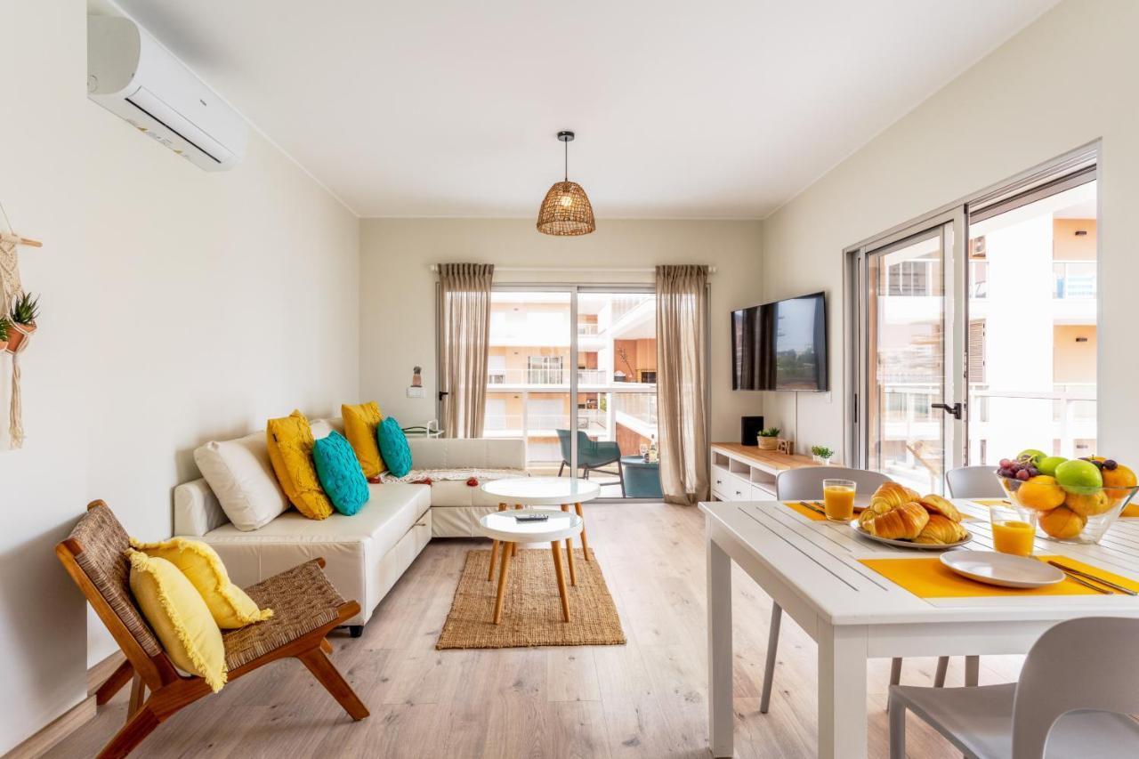 Sunny Brand New 2-Bedroom Apt - 500M From Praia Da Rocha With Ac And Pool! 波尔蒂芒 外观 照片