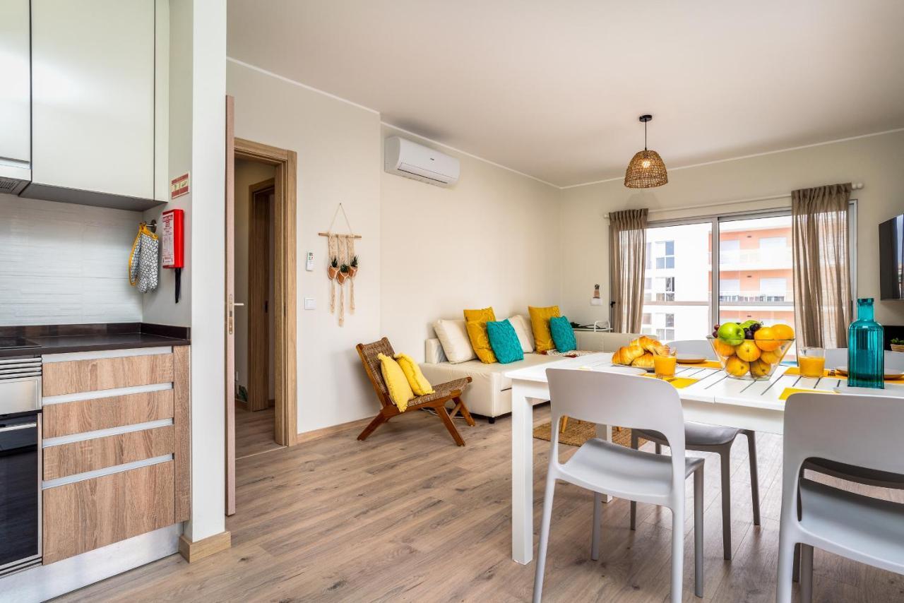 Sunny Brand New 2-Bedroom Apt - 500M From Praia Da Rocha With Ac And Pool! 波尔蒂芒 外观 照片
