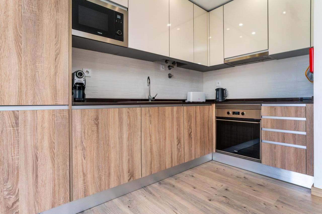 Sunny Brand New 2-Bedroom Apt - 500M From Praia Da Rocha With Ac And Pool! 波尔蒂芒 外观 照片