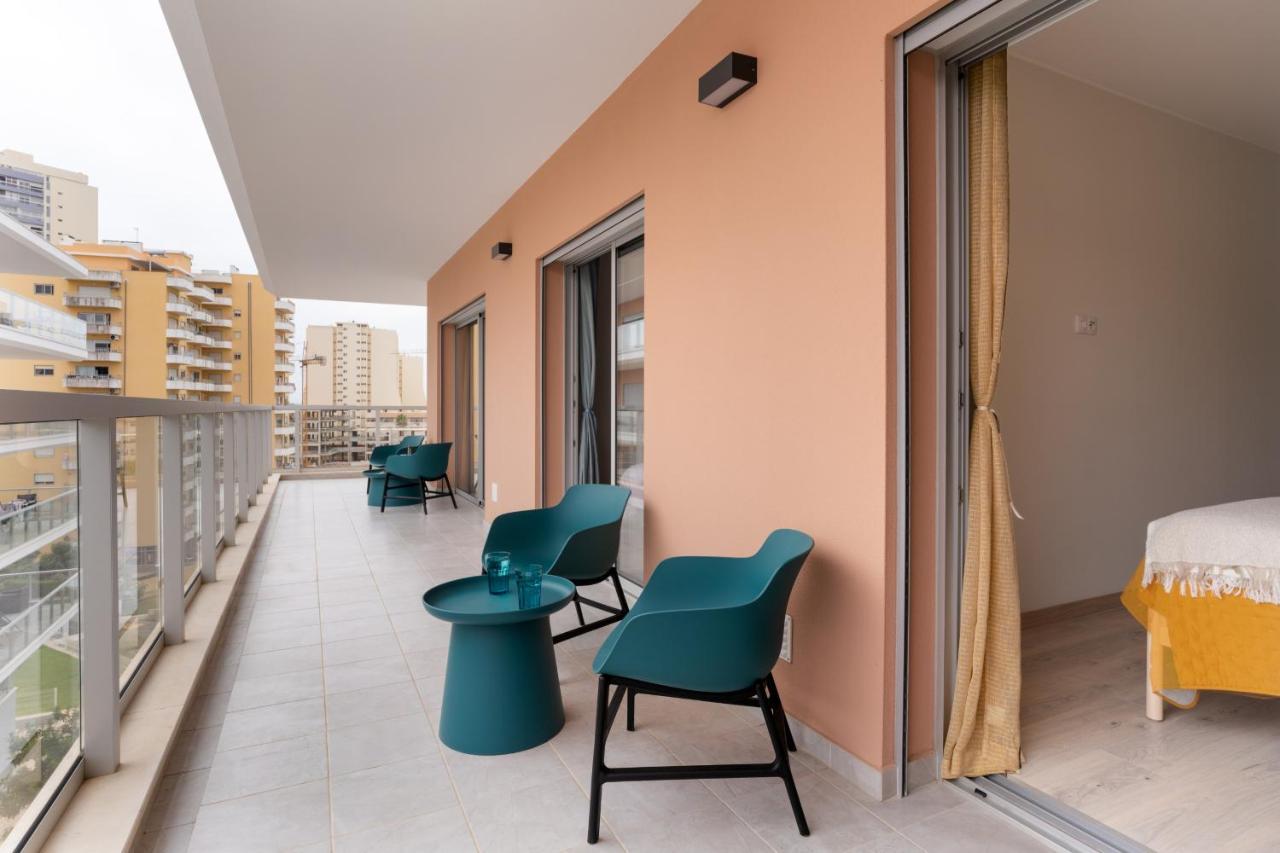 Sunny Brand New 2-Bedroom Apt - 500M From Praia Da Rocha With Ac And Pool! 波尔蒂芒 外观 照片