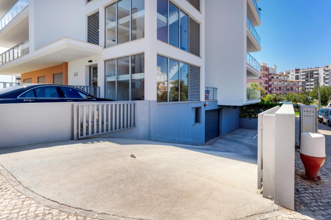 Sunny Brand New 2-Bedroom Apt - 500M From Praia Da Rocha With Ac And Pool! 波尔蒂芒 外观 照片